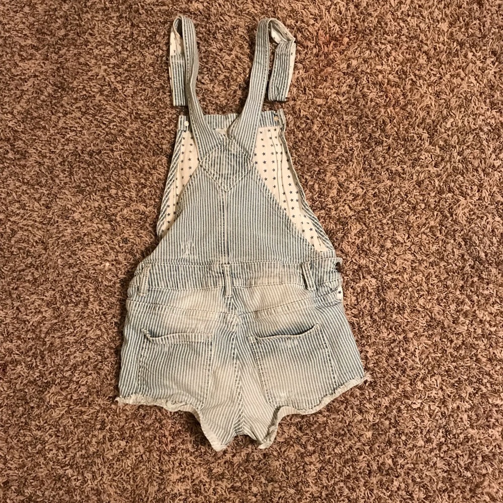 Short overalls